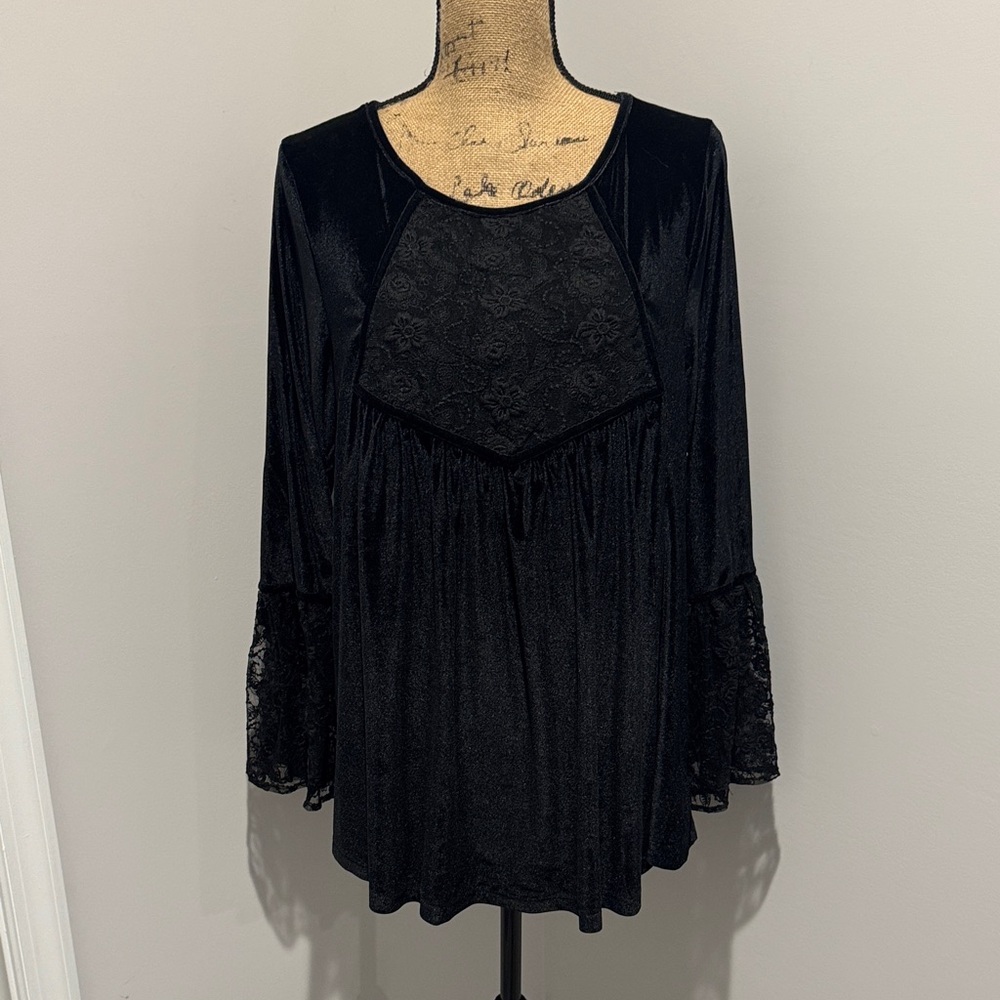 POL Black Velvet Top with Lace Detail